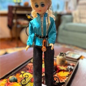 🔔🔔🔔🔔🔔Bell Telephone Co. 15” doll. Very rare find